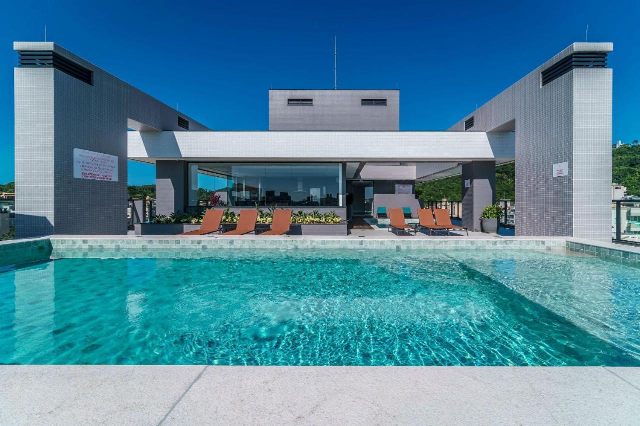 Adra 301 - Apartamento No Centro De Bombinhas - Rooftop Com Piscina E Academia - A Poucos Metros Da Praia - מראה חיצוני תמונה